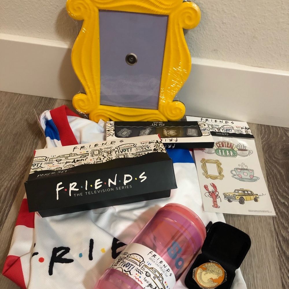 Friends TV Show Lot ❤️